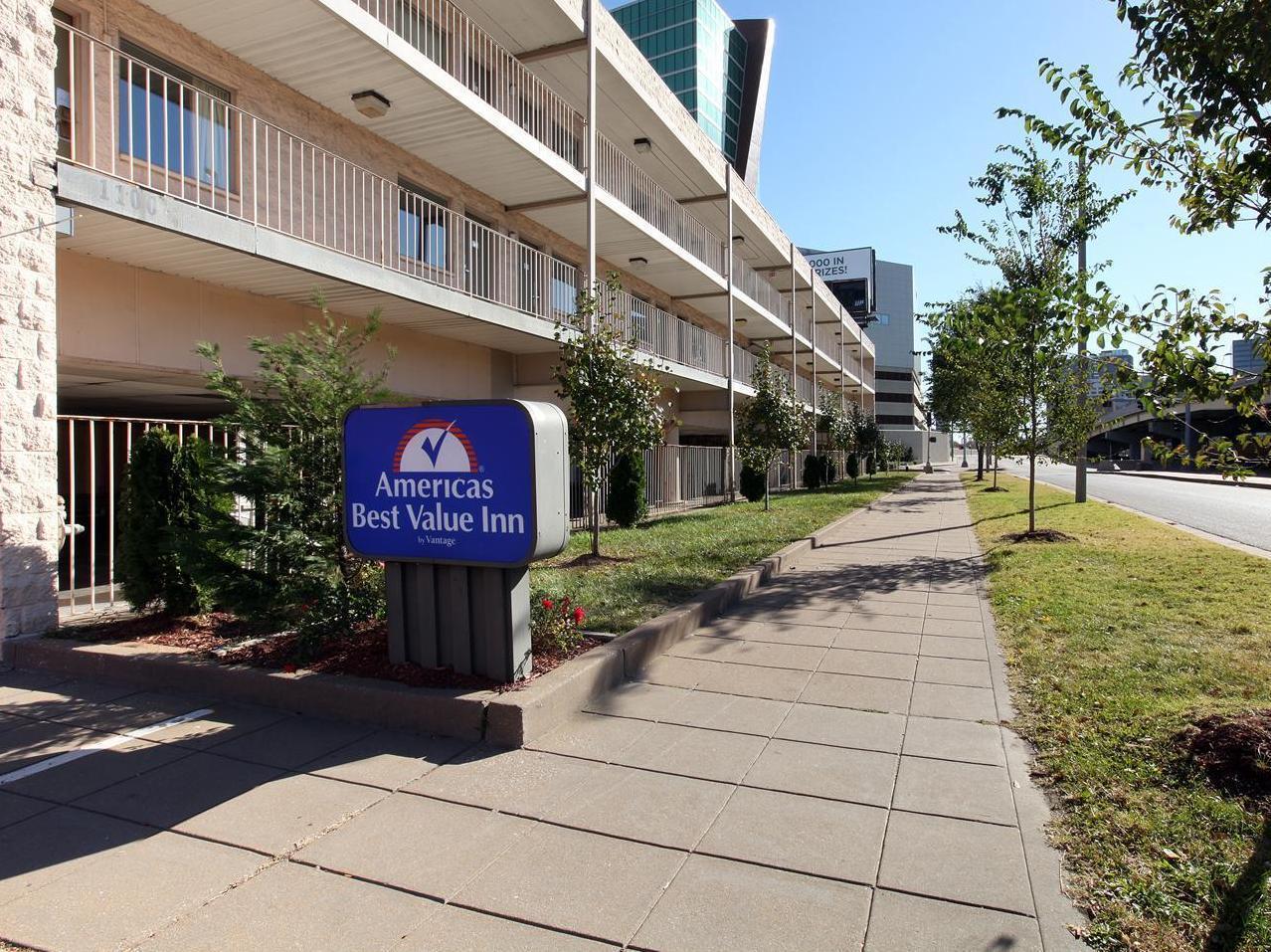 Americas Best Value Inn St. Louis Downtown Exterior photo