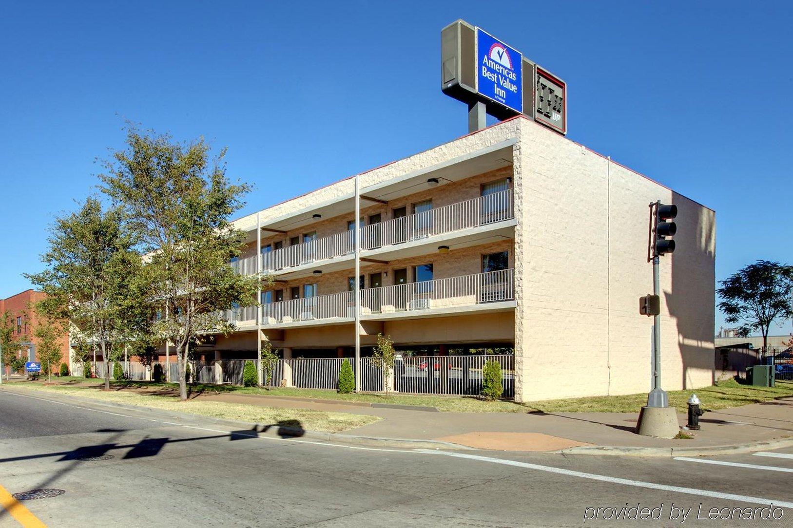 Americas Best Value Inn St. Louis Downtown Exterior photo