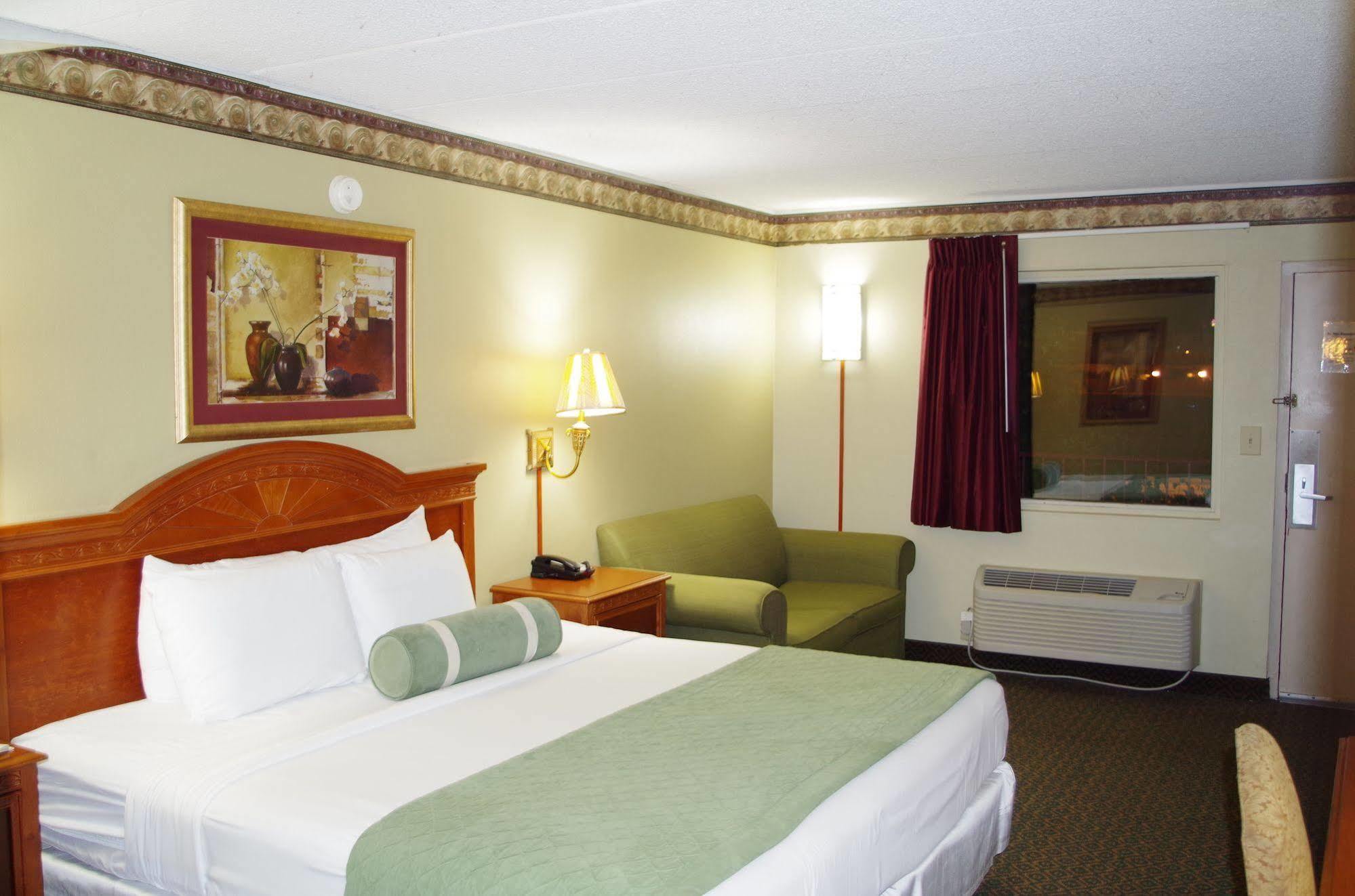 Americas Best Value Inn St. Louis Downtown Exterior photo