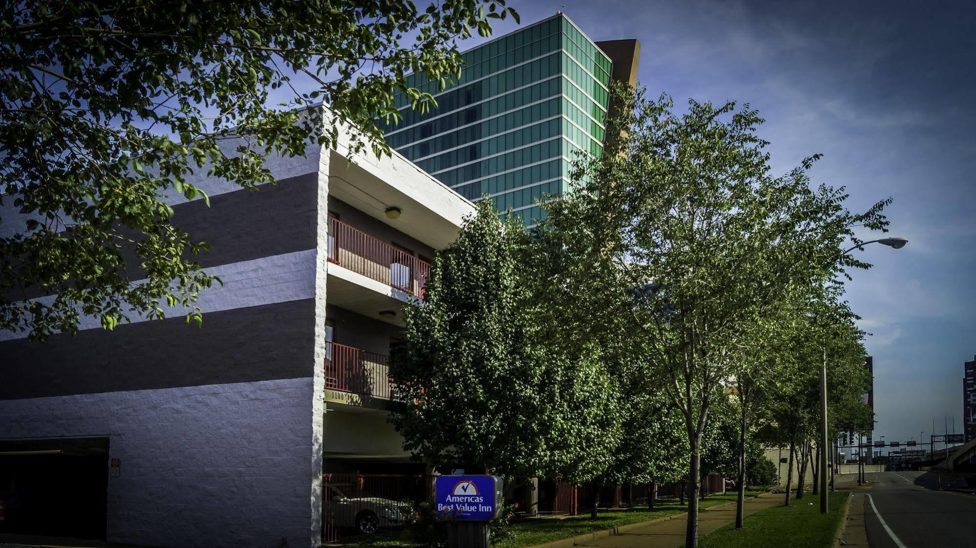 Americas Best Value Inn St. Louis Downtown Exterior photo